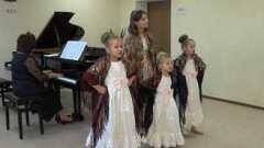 1.12.2019-sestry-paukovy