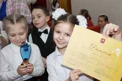 2013.12.22.8.-Mladshij-hor-Radost-laureat-III-stepeni.-XVI-Konkurs-otechestvennoj-muzyki-imeni-D.B.-Kabalevskogo.-Vatutinskaja-DShI.