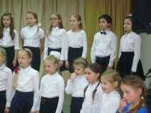 2015.12.23.-Mladshij-hor-Radost.-Novogodnij-koncert.
